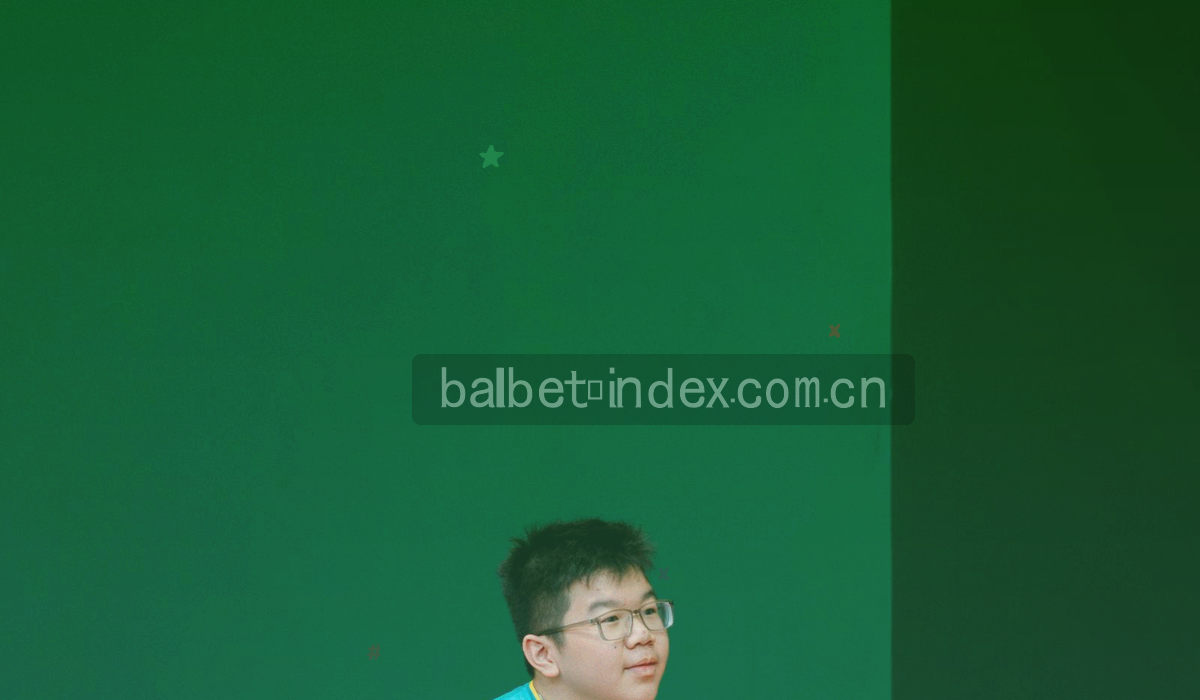 六段横向权重条对比图，条长对应权重，右侧标注口径名